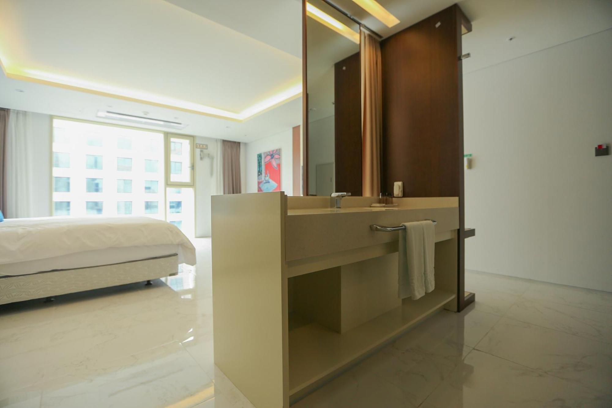 Sweet May Seogwipo Hotel ภายนอก รูปภาพ