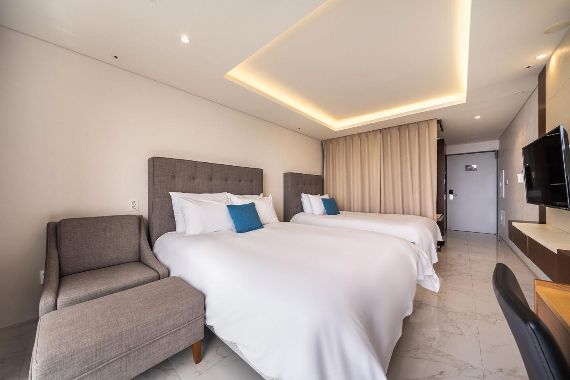 Sweet May Seogwipo Hotel ภายนอก รูปภาพ