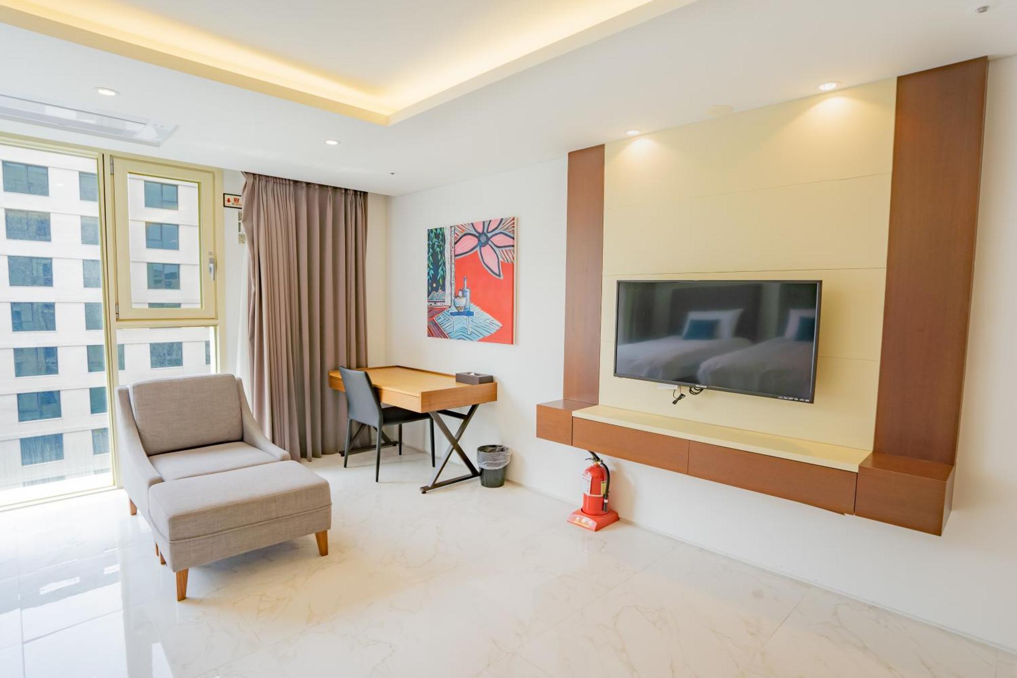Sweet May Seogwipo Hotel ภายนอก รูปภาพ