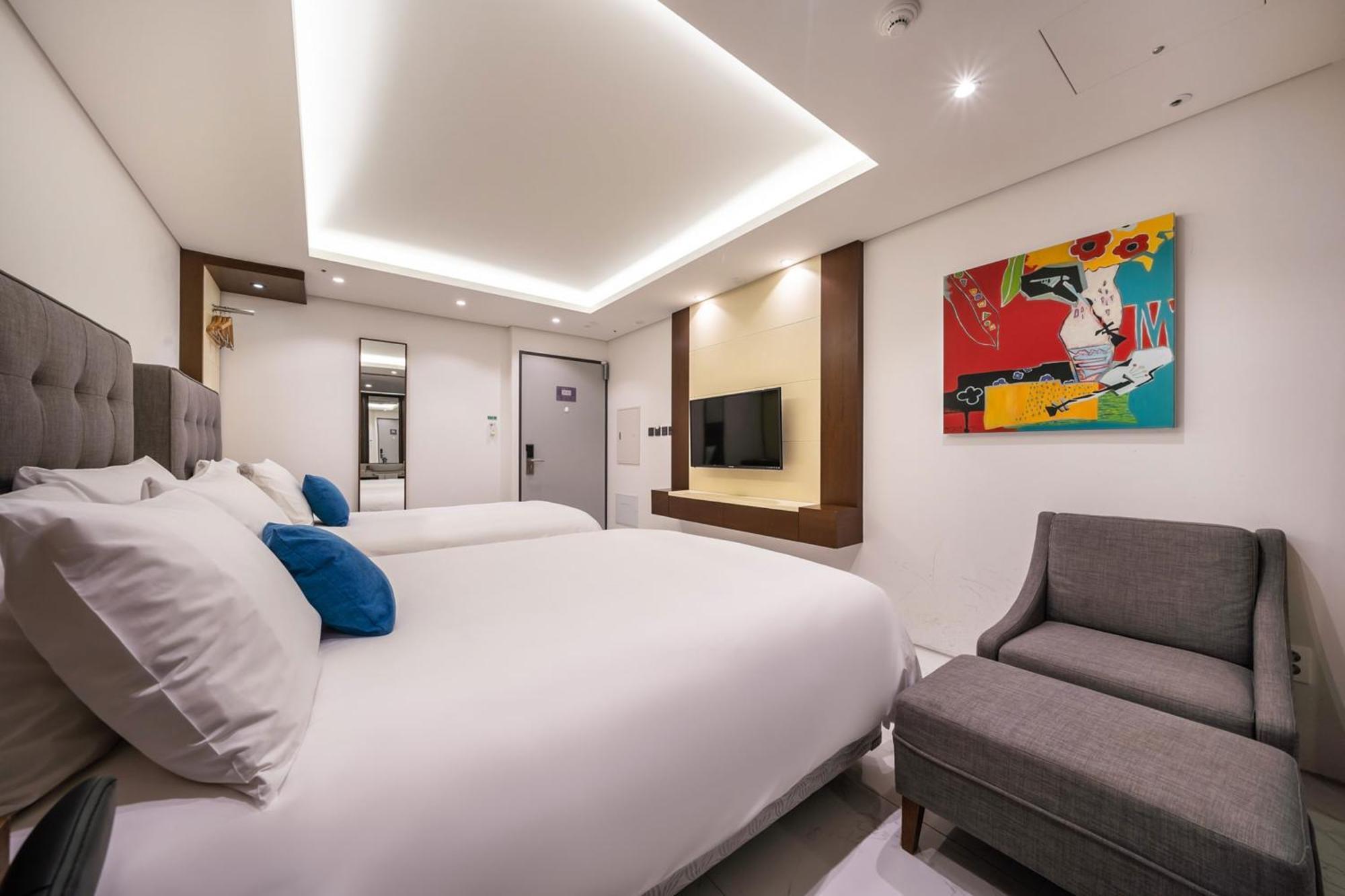 Sweet May Seogwipo Hotel ภายนอก รูปภาพ