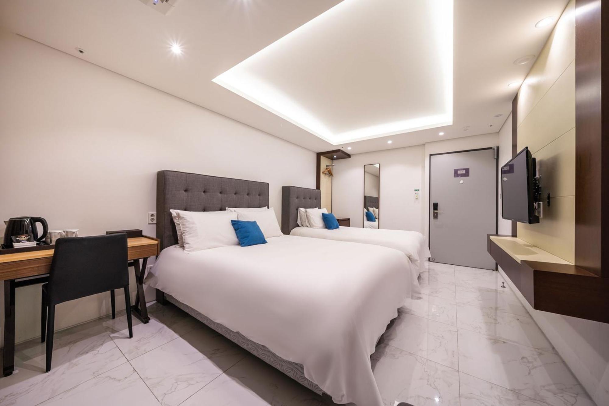 Sweet May Seogwipo Hotel ภายนอก รูปภาพ